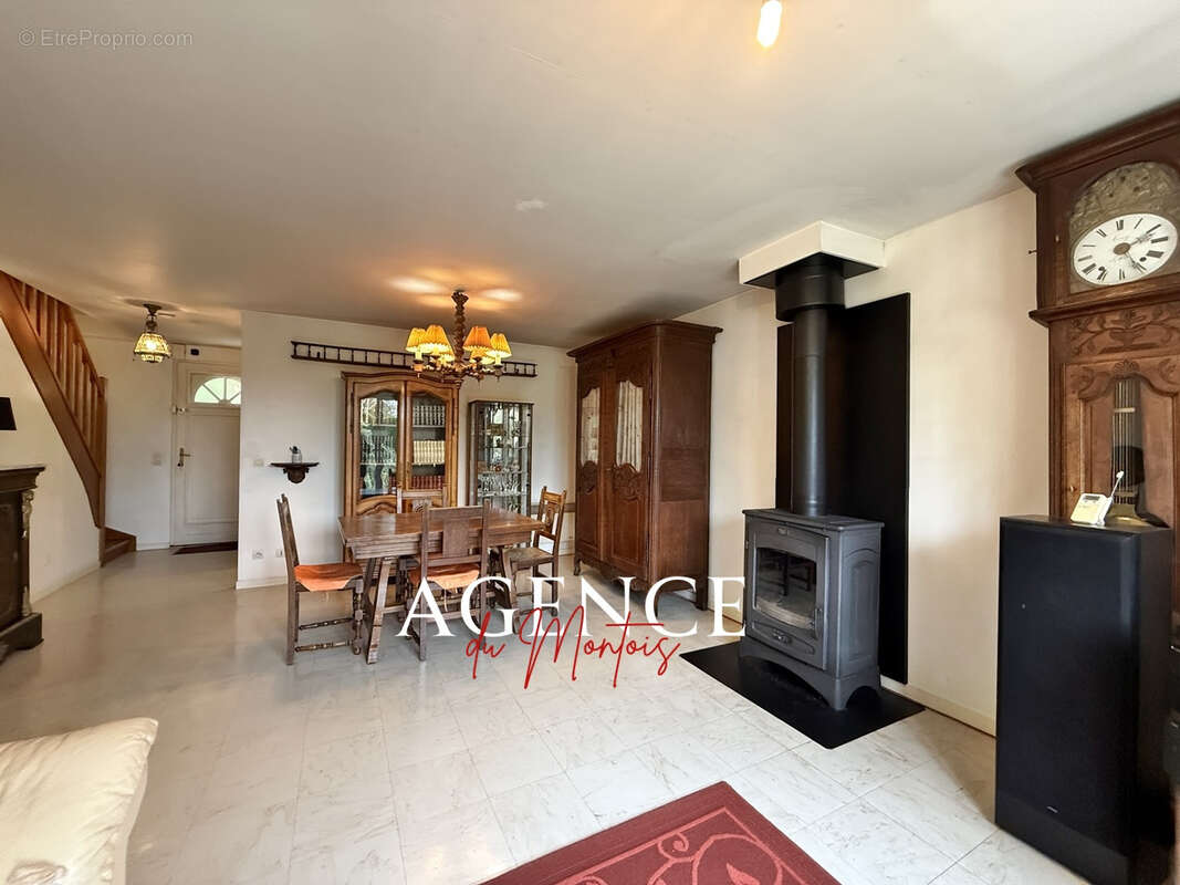 Maison à DONNEMARIE-DONTILLY