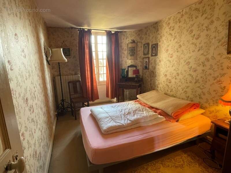 Maison à BUSSIERE-DUNOISE