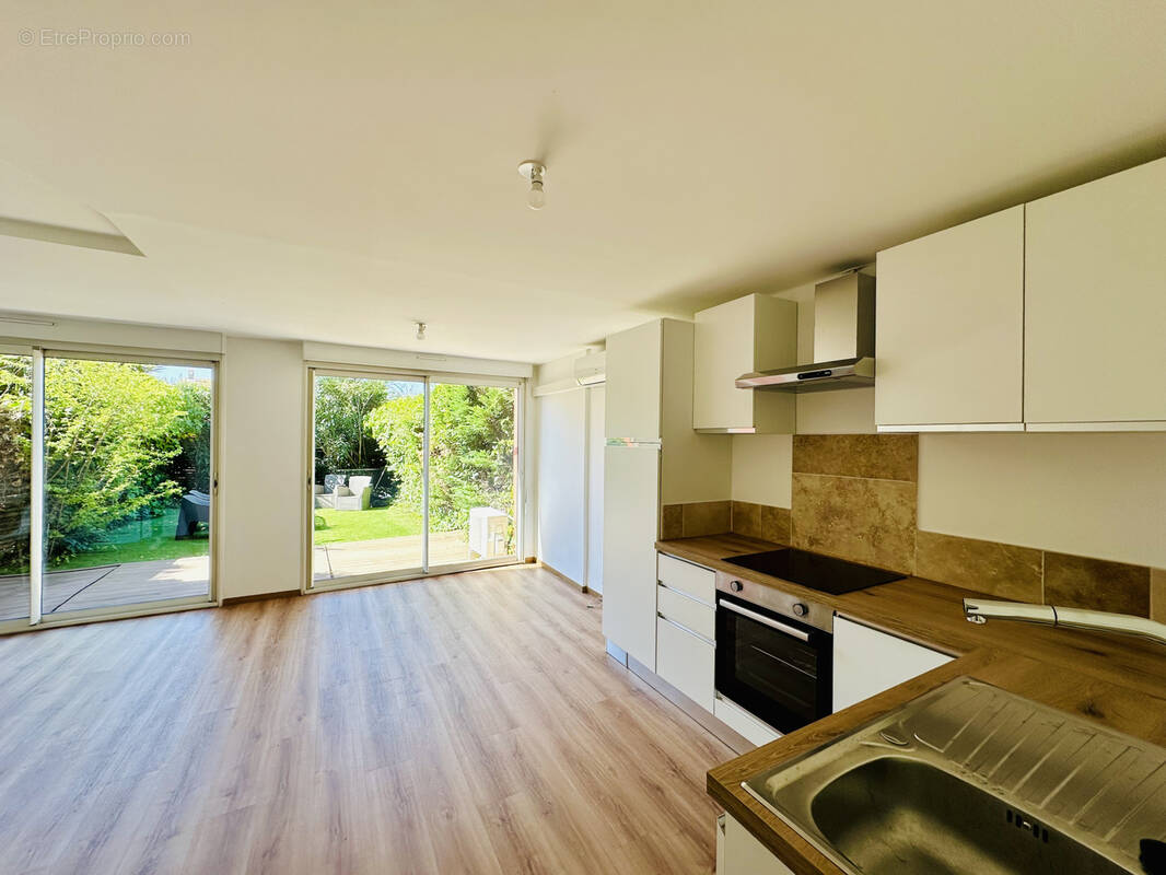 Appartement à PEROLS