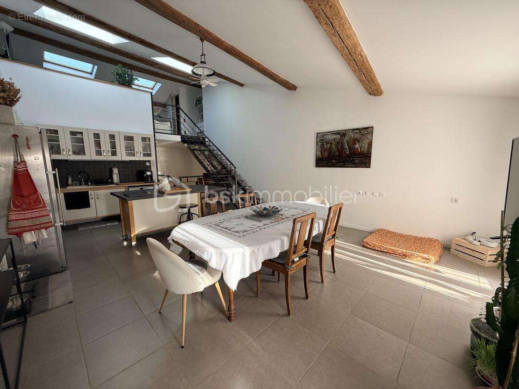 Appartement à LOUPIAN