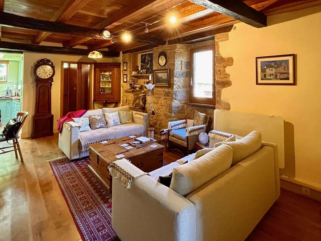 Maison à GOURDON