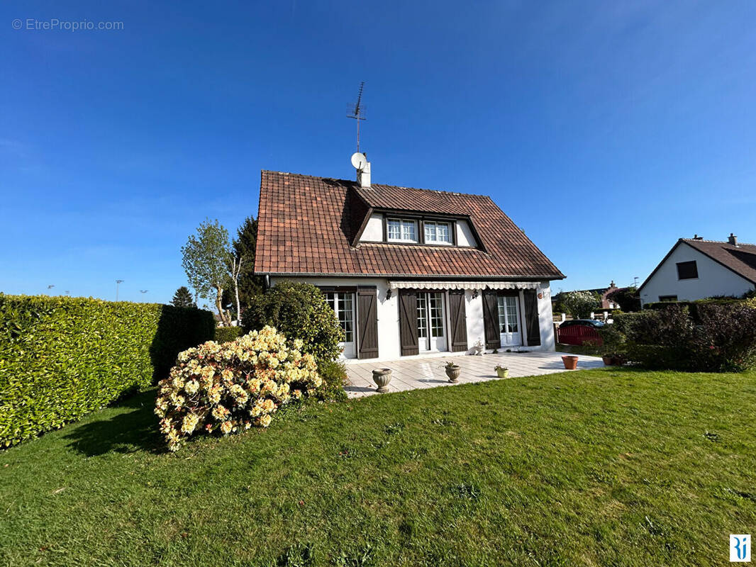 Maison à SAINT-PIERRE-DE-VARENGEVILLE