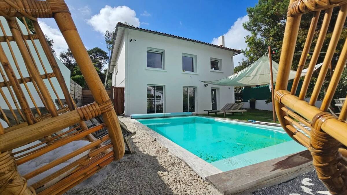 Maison à SAINT-GEORGES-DE-DIDONNE