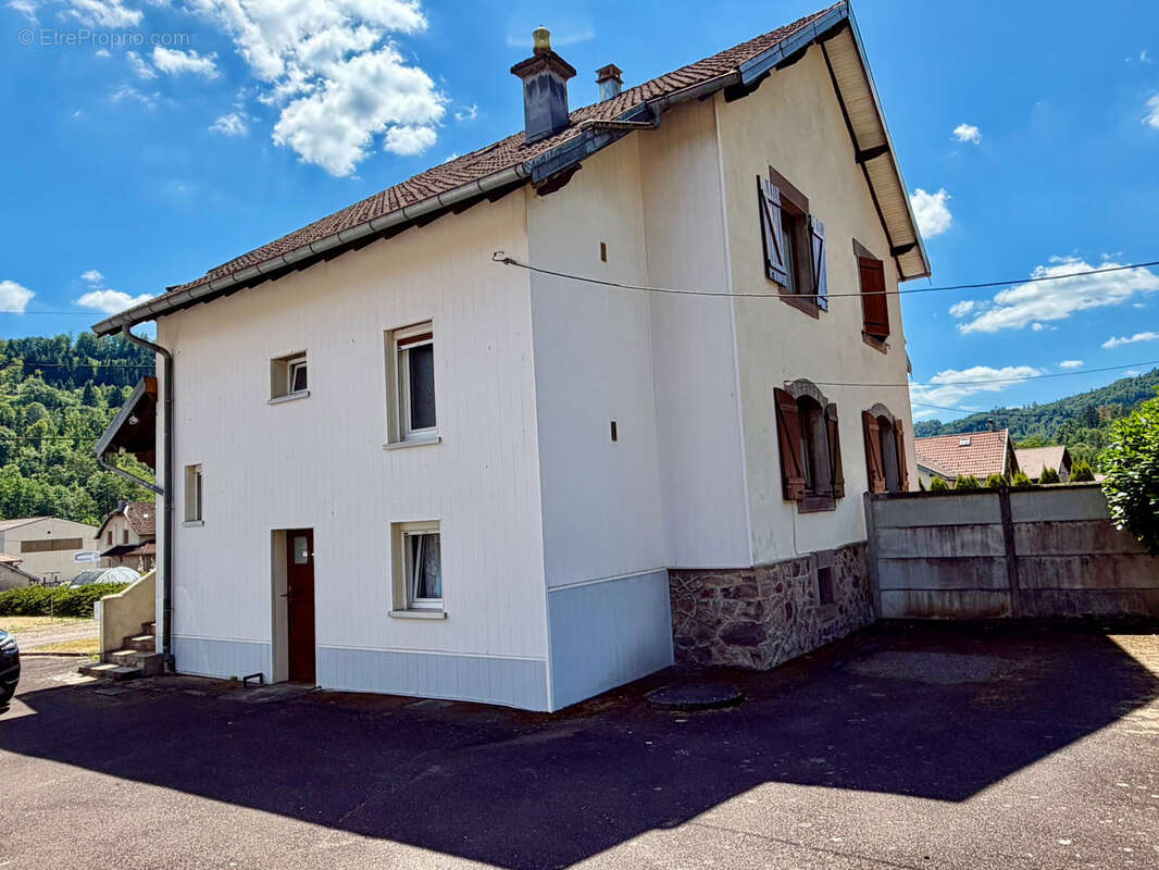 Maison à LA LONGINE