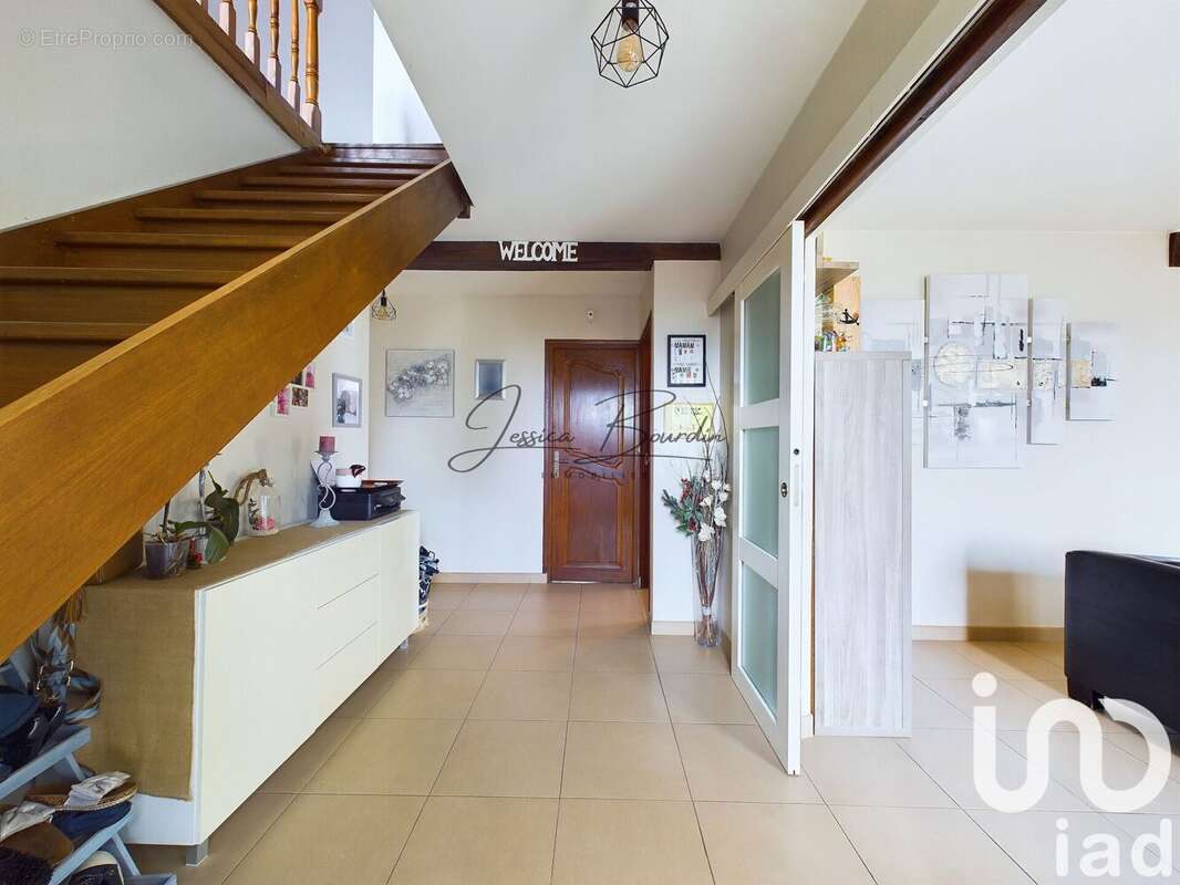 Photo 5 - Maison à VILLEMARECHAL