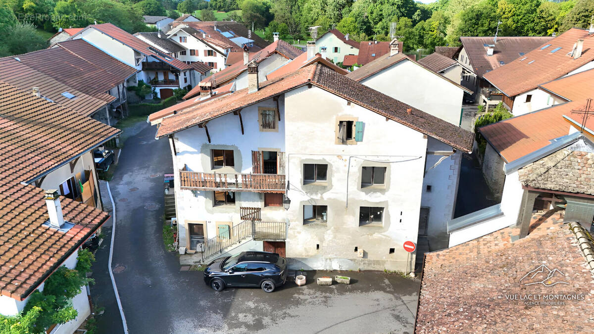 Maison à PERRIGNIER