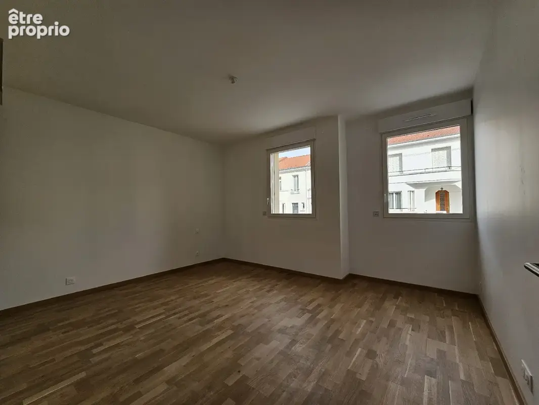 Quartier jeanne d'arc - t3 neuf de 100 m2  avec terrasse - photo 12