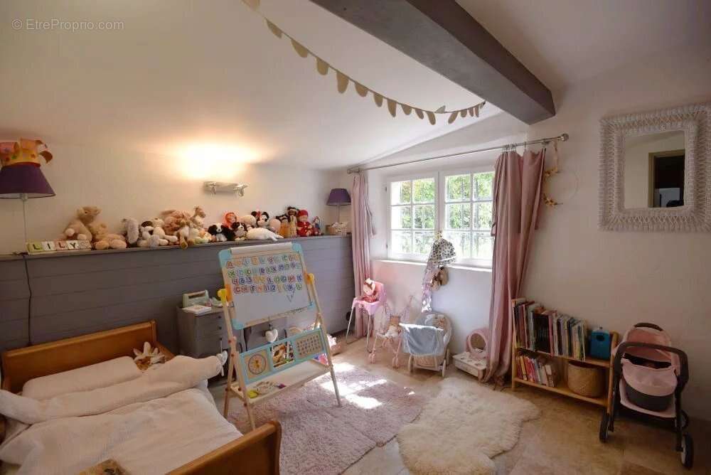 Maison à TOURRETTES