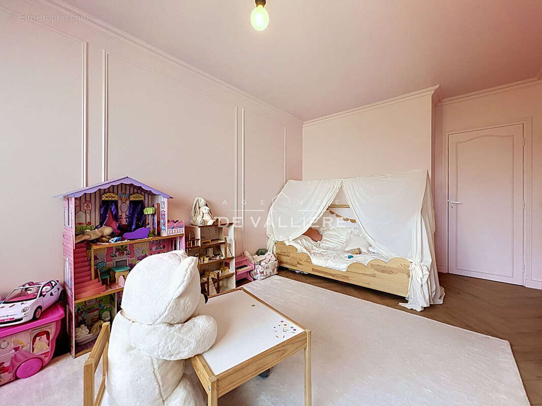 Appartement à NANTERRE