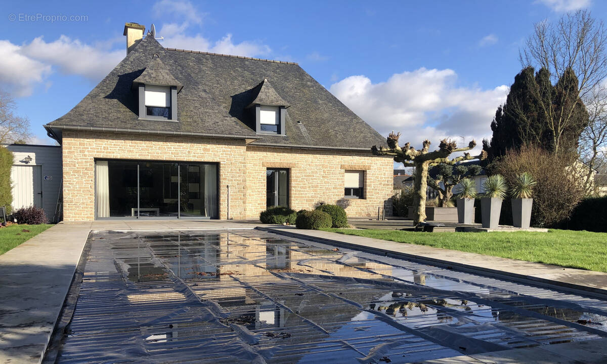 Maison à VERN-SUR-SEICHE