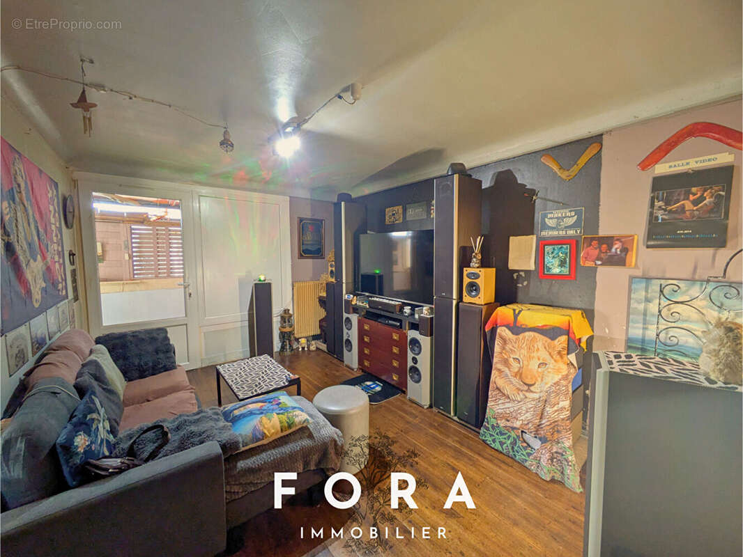 Maison à CONDE-SUR-NOIREAU