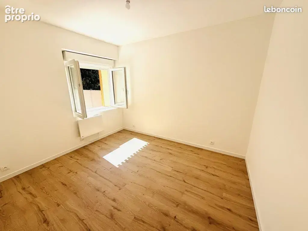 T4 entièrement rénové avec terrasses et jardin - photo 3