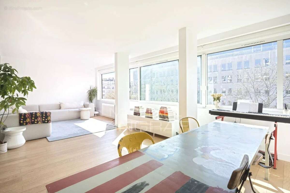 Appartement à PARIS-7E