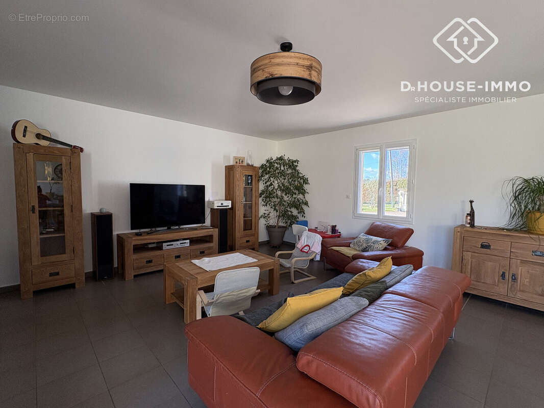 Maison à CHAMPAGNAC-DE-BELAIR