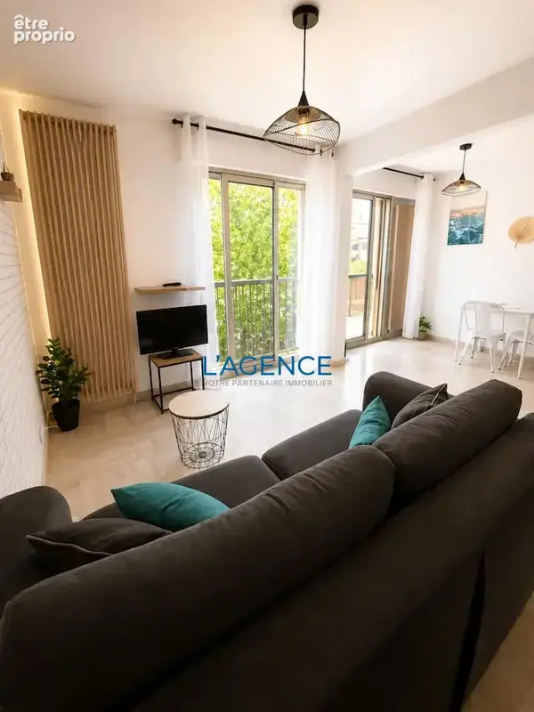 Appartement T1 de 25m2 dans une résidence verdoyante au centre ville de Hyères avec piscine  et tennis - photo 4
