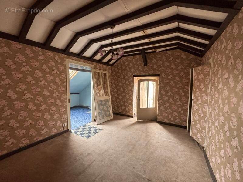 Maison à LA GUERCHE-SUR-L&#039;AUBOIS