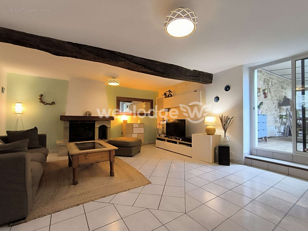 Maison à JOUY-LE-MOUTIER