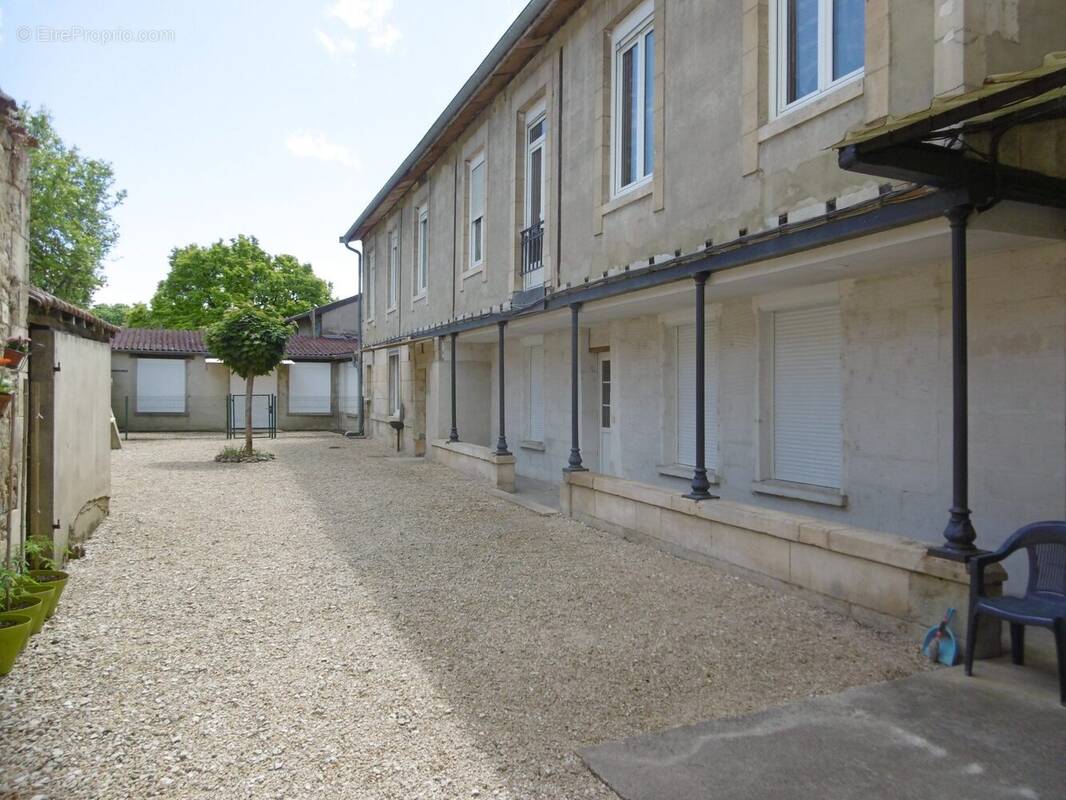 Appartement à WASSY
