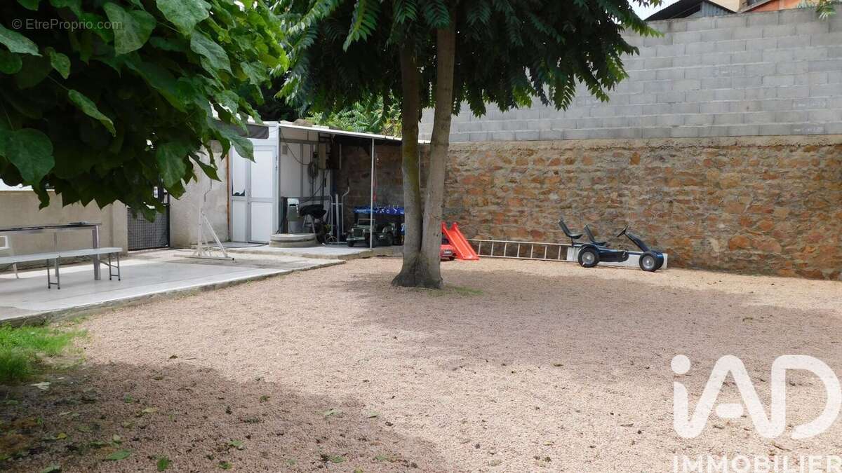 Photo 3 - Maison à MONTLUCON