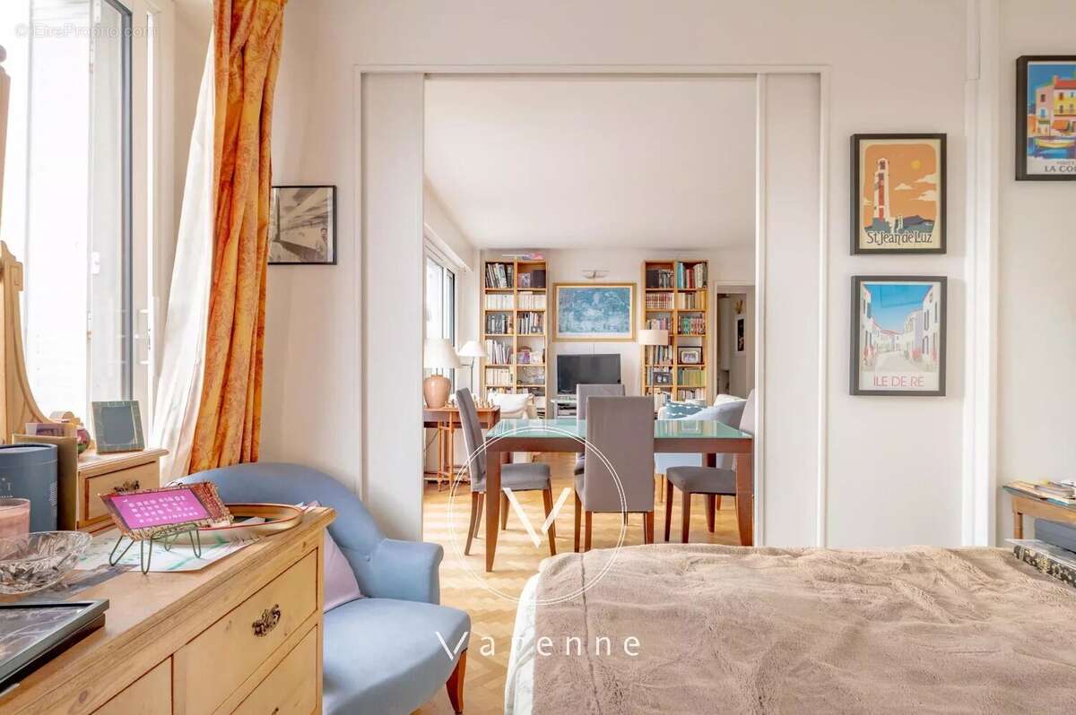 Appartement à PARIS-16E