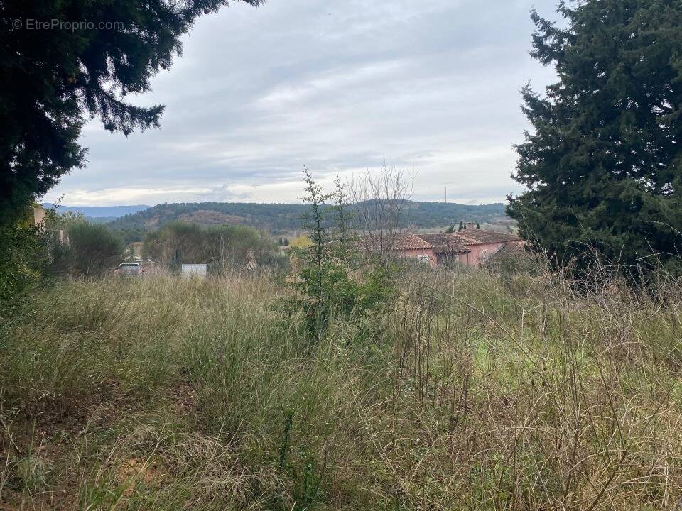Terrain à MEYREUIL