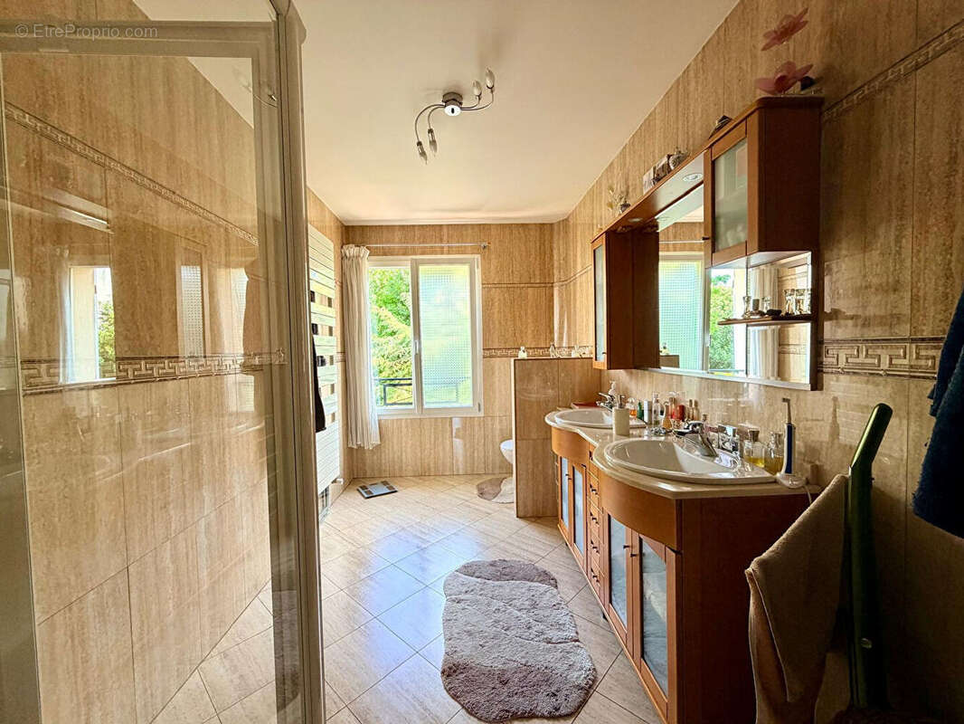 Maison à HOUILLES