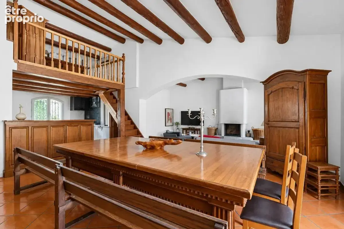 Les Pennes Mirabeau, Villa familiale + 3 logements dépendants - photo 3