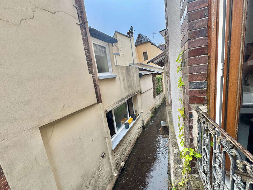 À vendre - appartement en centre ville comprenant une surface habitable de 59,33m2 - photo 7