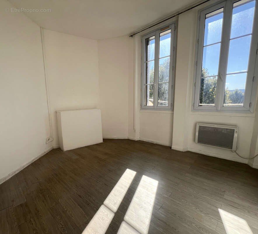 Appartement à MARSEILLE-16E