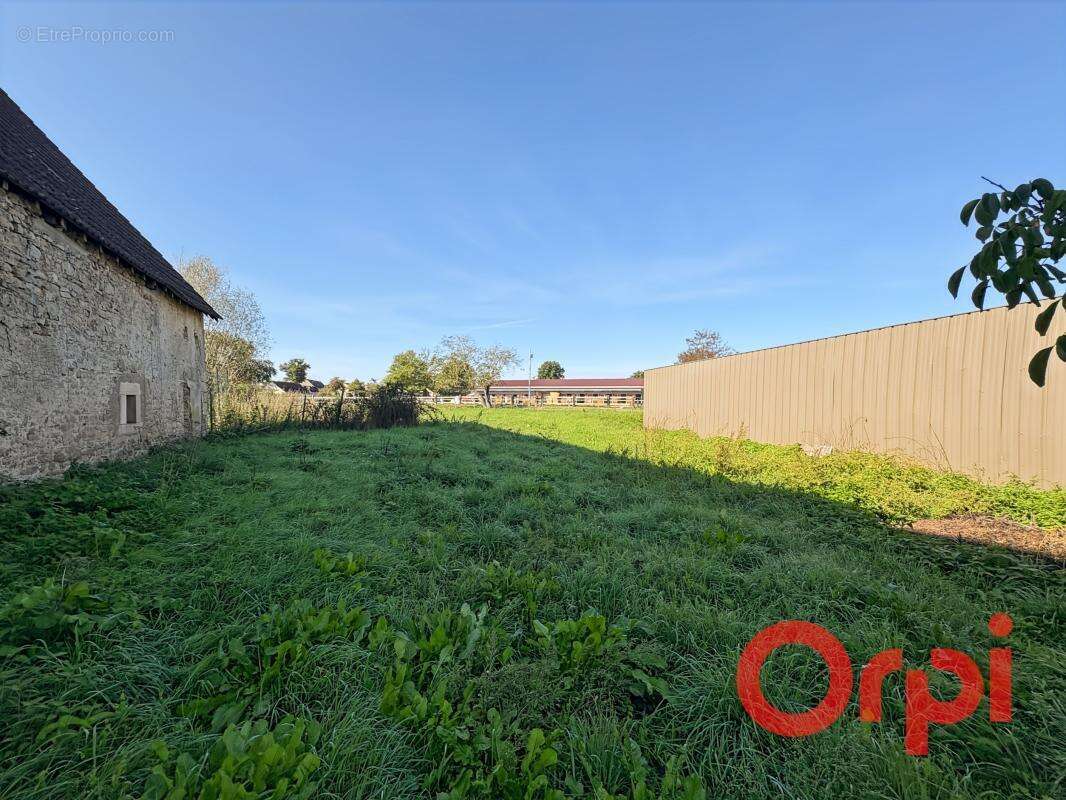 Maison à ORCENAIS
