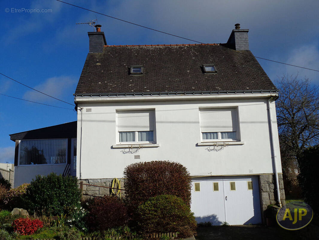 Maison à PLUMELEC