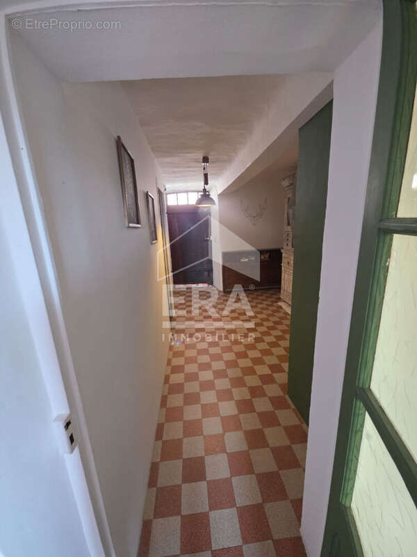 Maison à LA ROQUETTE-SUR-SIAGNE