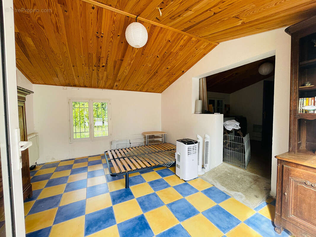 Maison à COMMEQUIERS