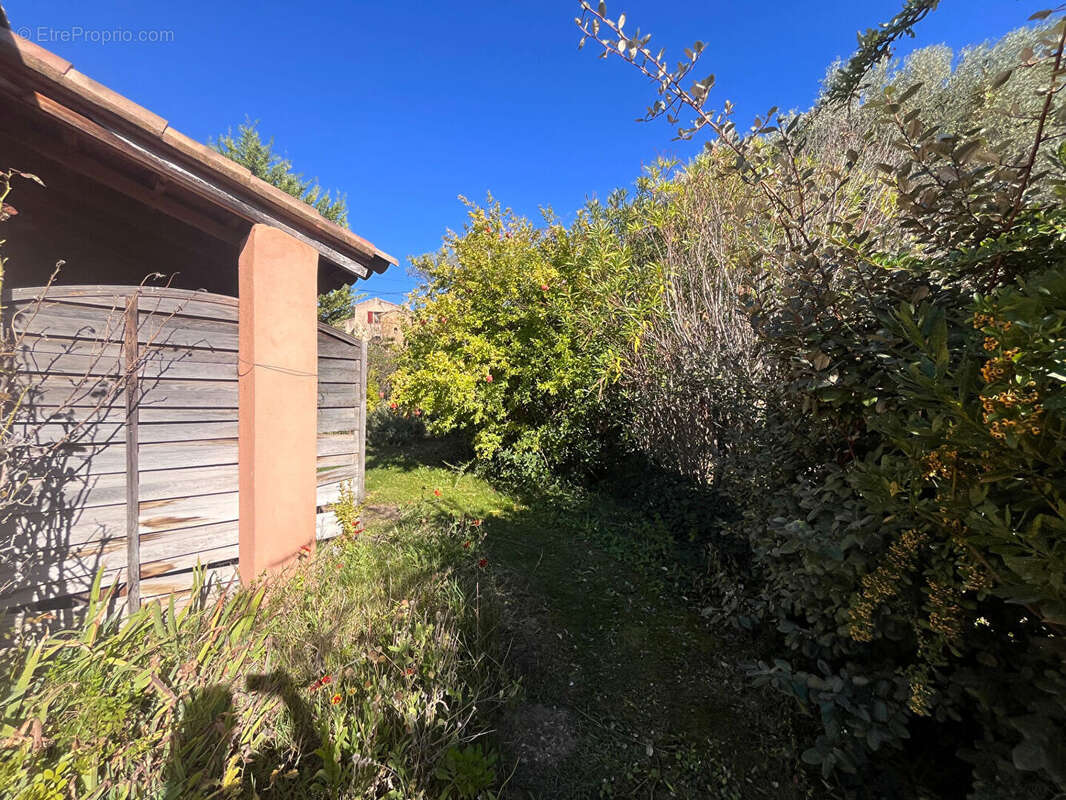 Maison à LE CASTELLET