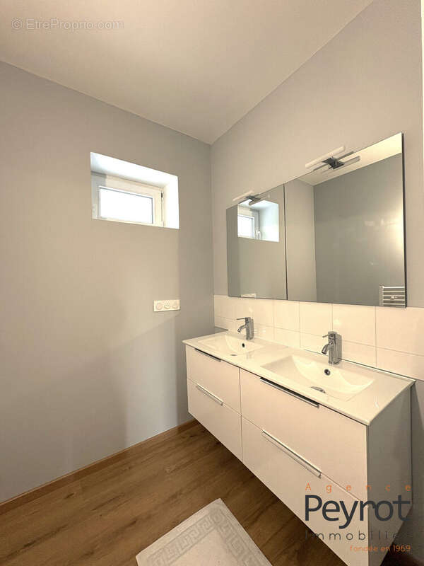 Appartement à FONT-ROMEU-ODEILLO-VIA