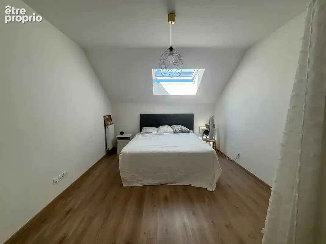 Appartement T5 Duplex en cœur de Bourg - photo 8
