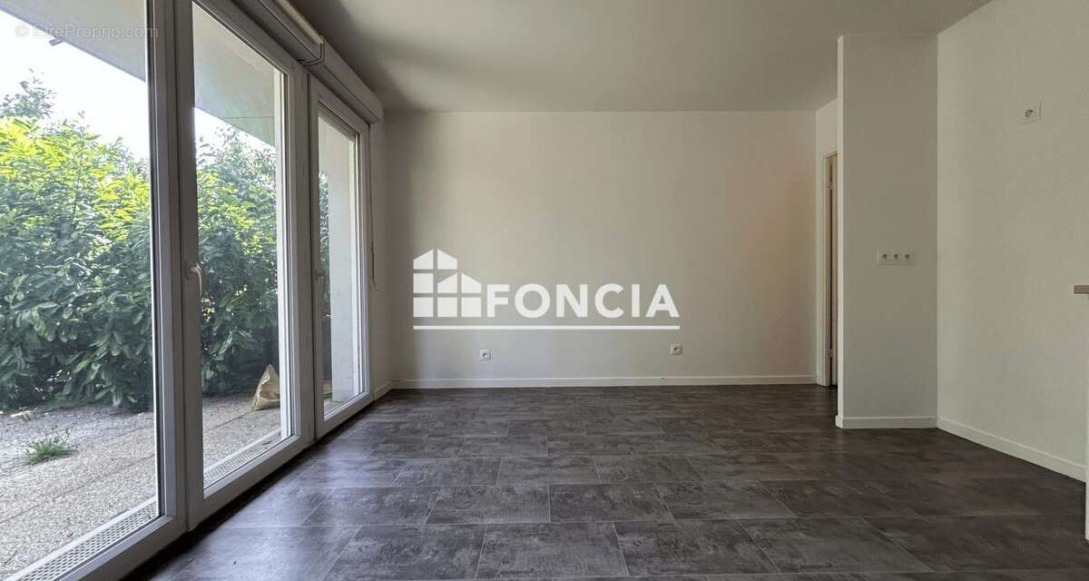 Appartement à CORBEIL-ESSONNES