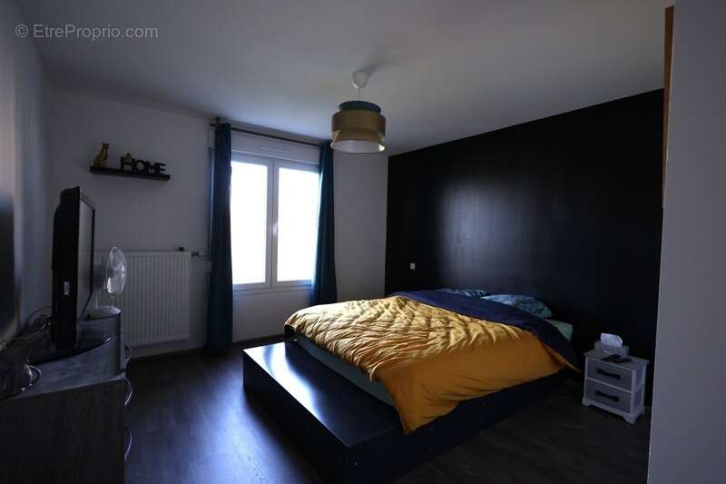 Maison à MANGIENNES