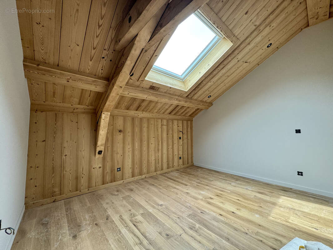 T3 en Duplex avec terrasse et stationnement - photo 4