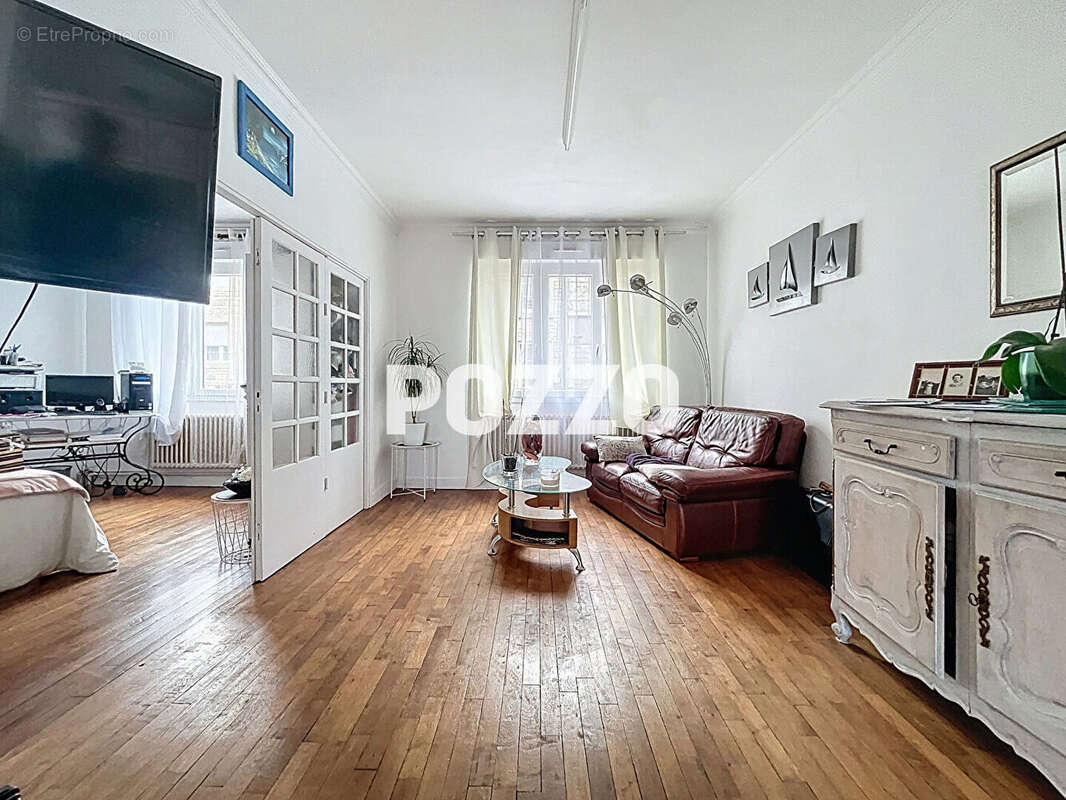 Appartement à SAINT-HILAIRE-DU-HARCOUET