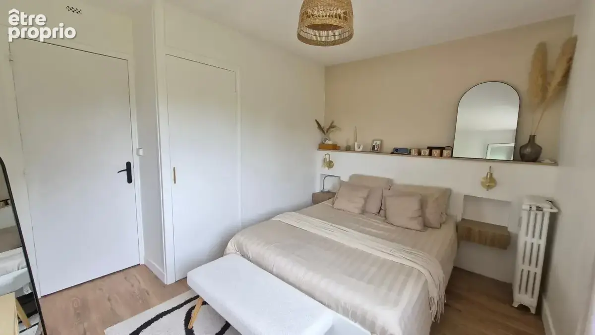 T4 rénové de 69.14 m², dernier étage, balcon, caves, parking - photo 9