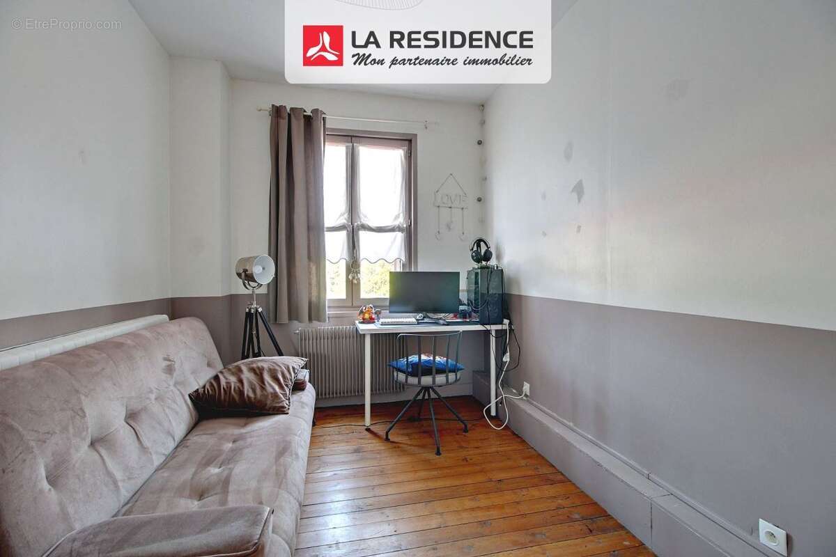Maison 127 m² à Saint-Etienne-Du-Rouvray  - photo 9
