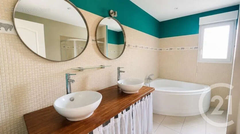 Maison 134 m² à Bernay  - photo 9