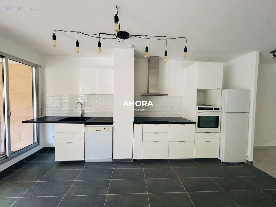 Appartement à MARSEILLE-7E