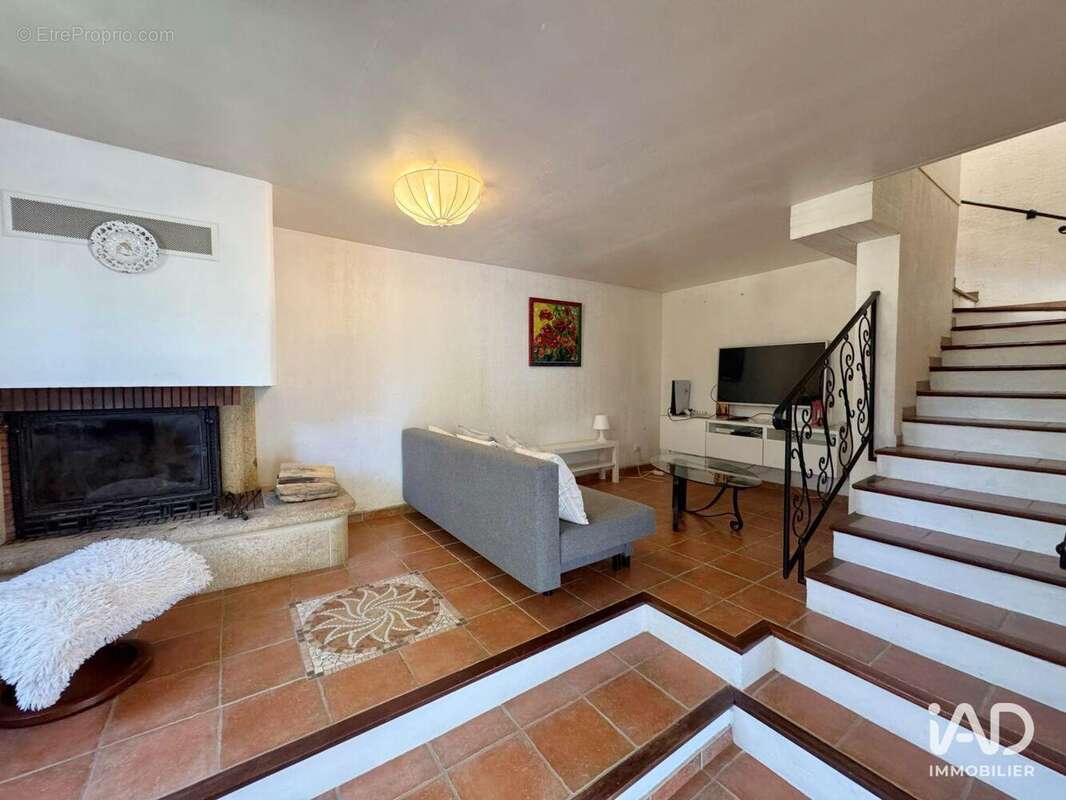 Photo 6 - Maison à SOLLIES-TOUCAS