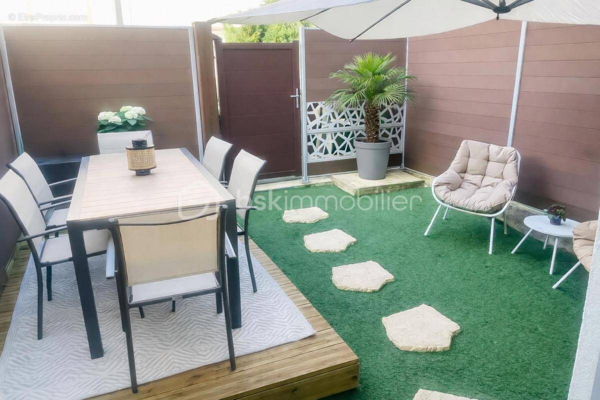 Appartement à PRESLES-EN-BRIE