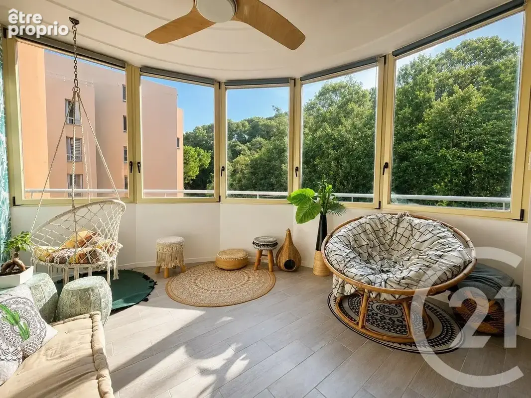 Appartement 3 pièces 79 m² à vendre à Saint-Laurent-Du-Var (06700) - photo 2