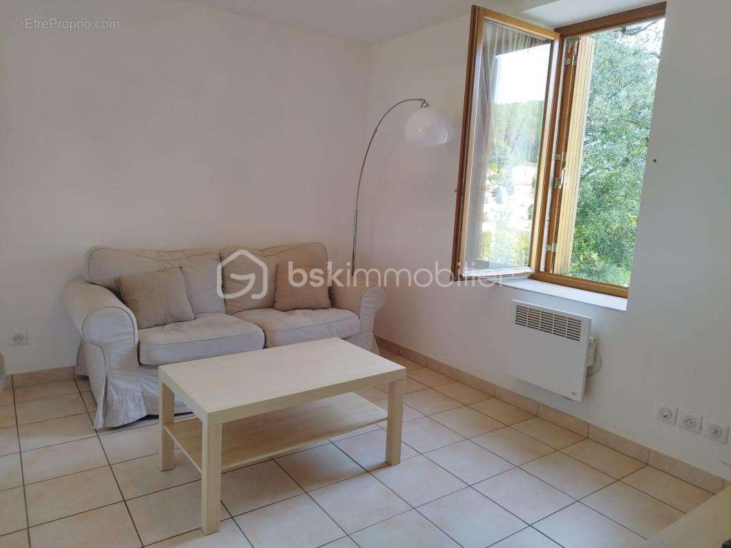 Appartement à LAMALOU-LES-BAINS