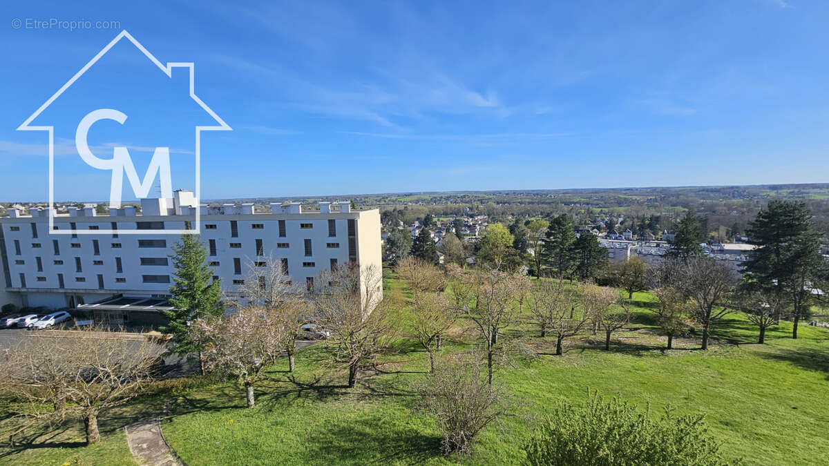Appartement à MONTRICHARD