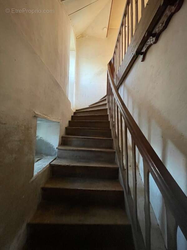 Maison à CHATEAUPONSAC